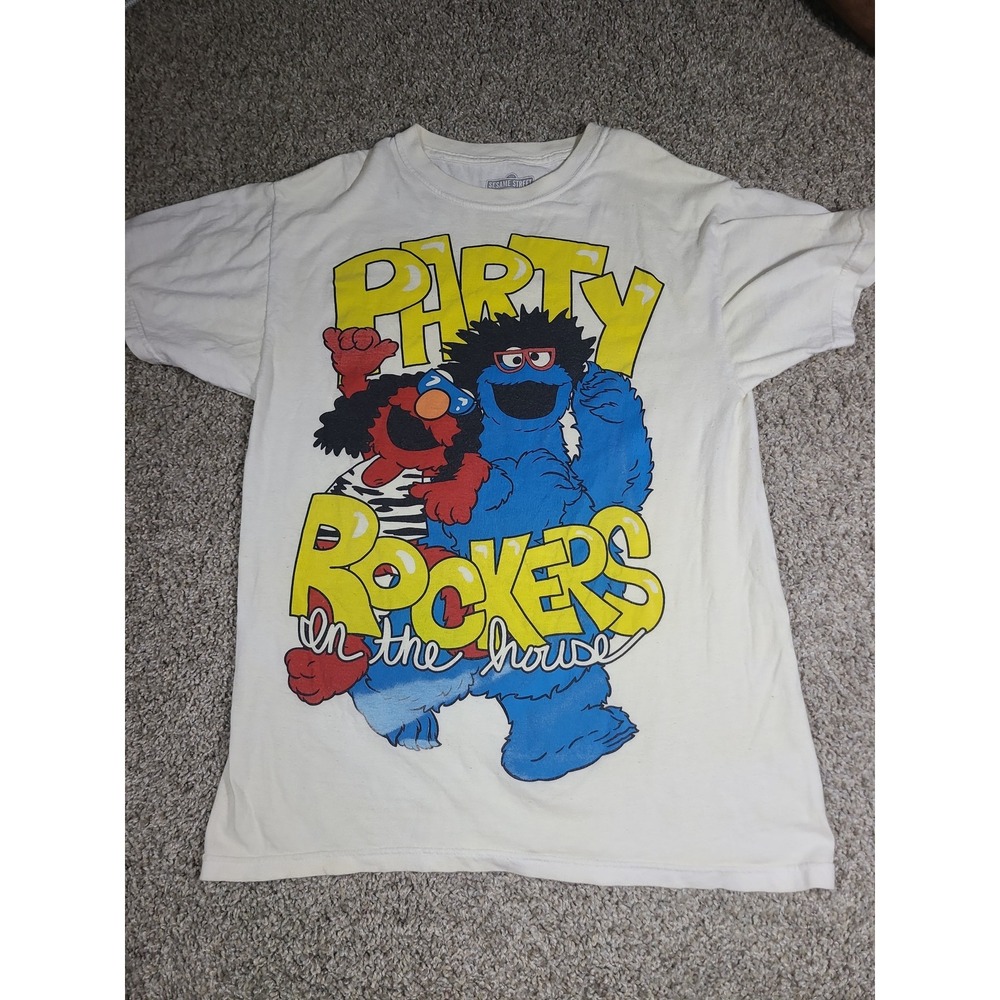 2012 Sesame Street‎ Adult Small